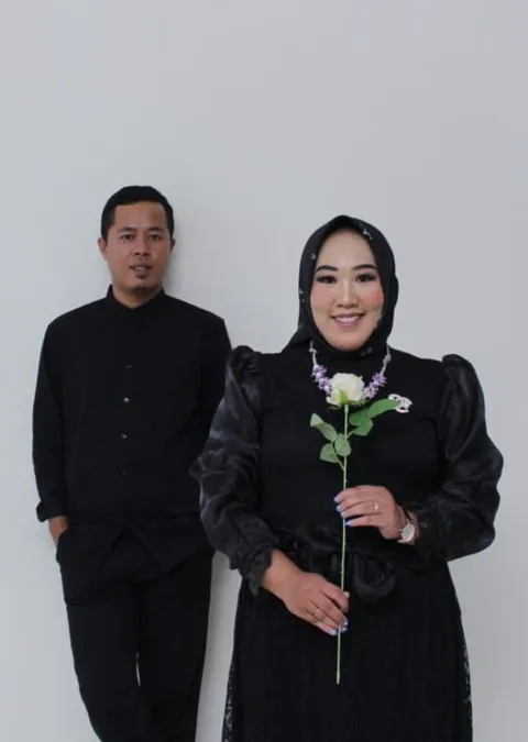 Foto sampul undangan Rizky & Anisa
