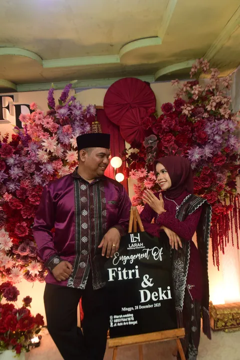 Foto sampul undangan Deki & Fitri