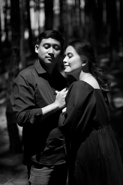 Foto sampul undangan Yuri & Winda