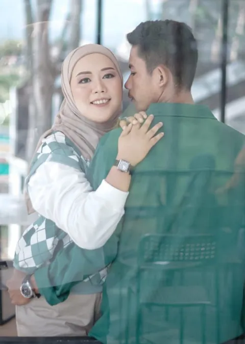 Foto sampul undangan Hairul & Utari