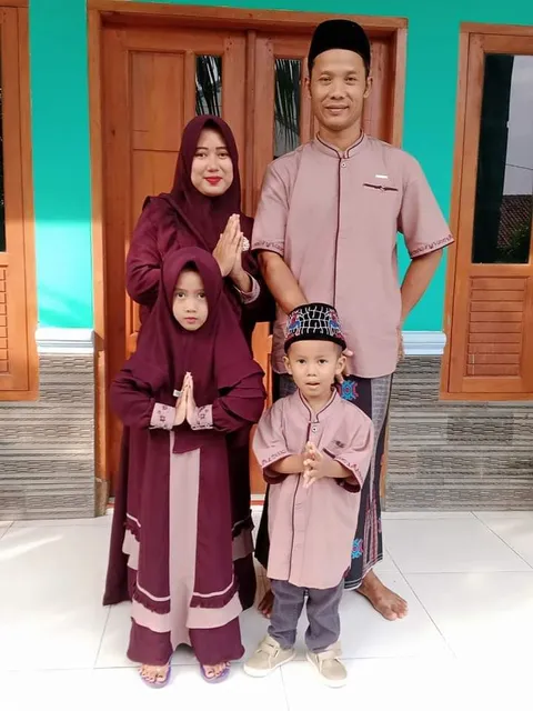 Foto sampul undangan Walimatul Khitan Farish