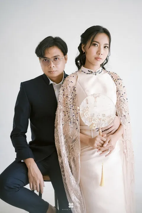Foto sampul undangan Noval & Tyas