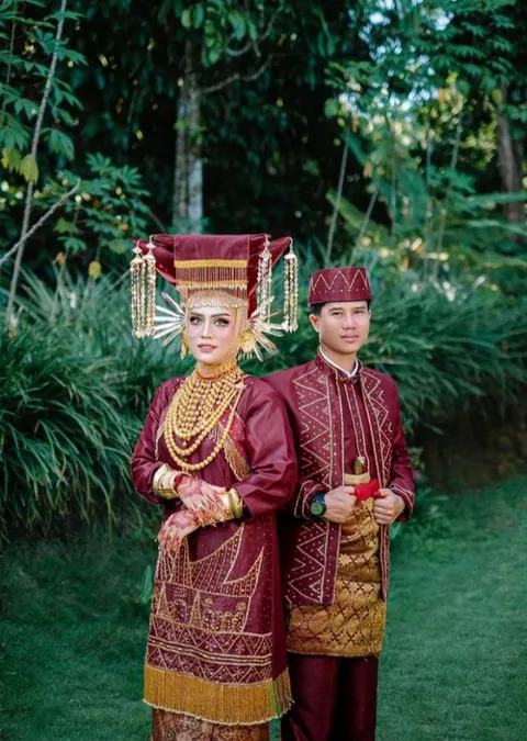 Foto sampul undangan Rahmi & Yonal