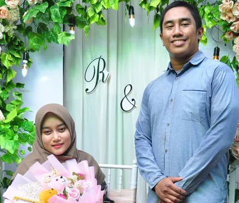 Foto sampul undangan Nafi & Rosalia