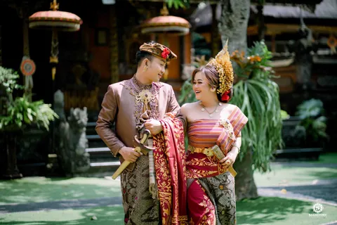 Foto sampul undangan Dinni & Febri