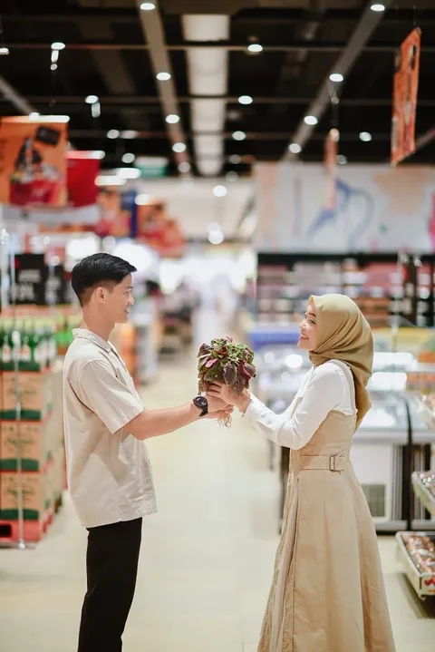 Foto sampul undangan Henny & Nabil