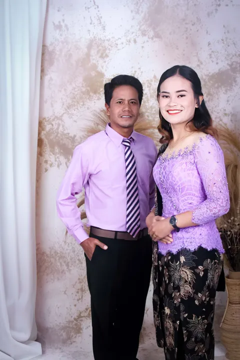Foto sampul undangan Rebekka & Remon