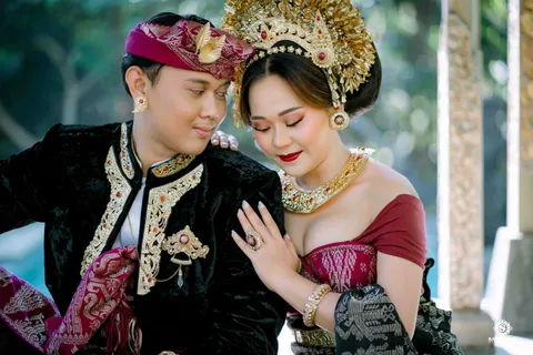 Foto sampul undangan Intan & Adi