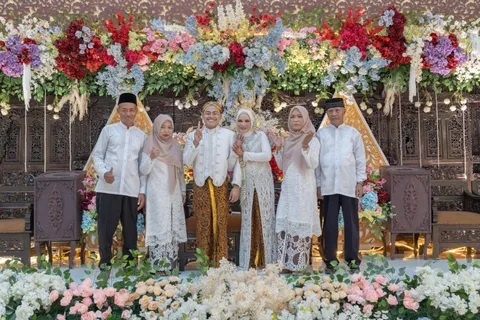 Foto sampul undangan Putri Aprilia & Galuh Lukmanul Khakim
