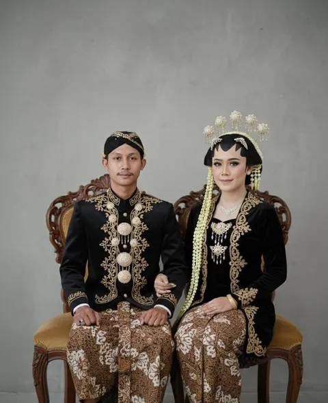 Foto sampul undangan Karin & Bima