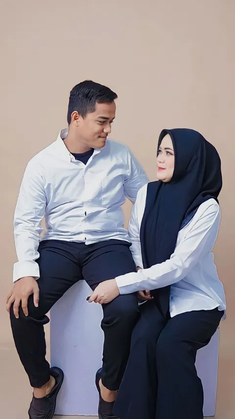 Foto sampul undangan Novri & Meri