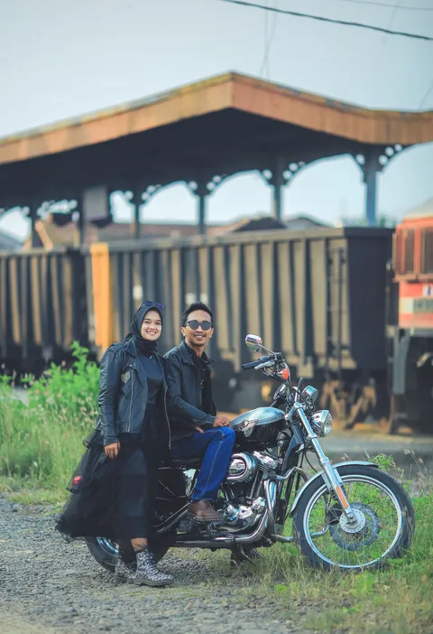 Foto sampul undangan Yogi Wibowo & Eli Suryani