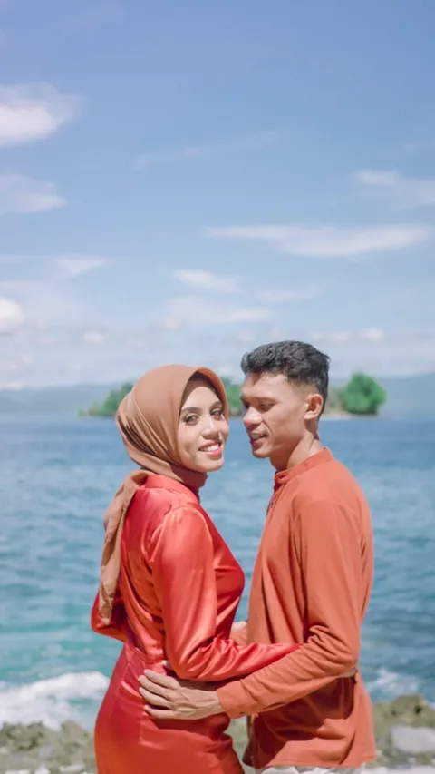 Foto sampul undangan Ula & Fira