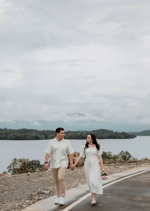 Foto sampul undangan Olyvia & Zain