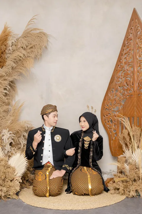 Foto sampul undangan Toni & Intan