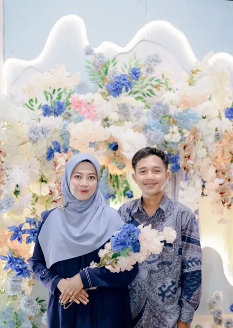 Foto sampul undangan Heru Kurniawan & Ayu Lestari