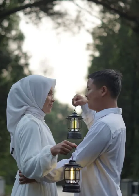 Foto sampul undangan Trimut & Adianto