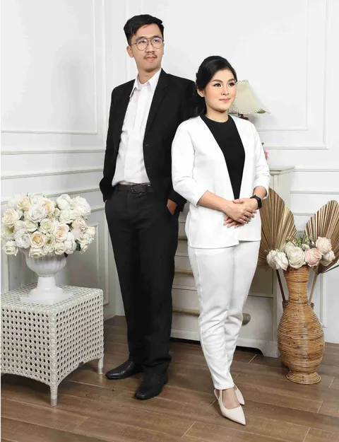 Foto sampul undangan Afiif & Hesti