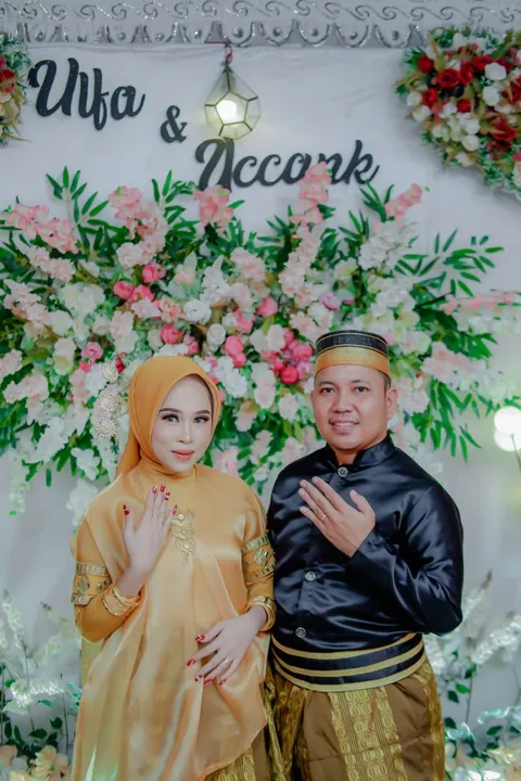 Foto sampul undangan Tia & Ciwang