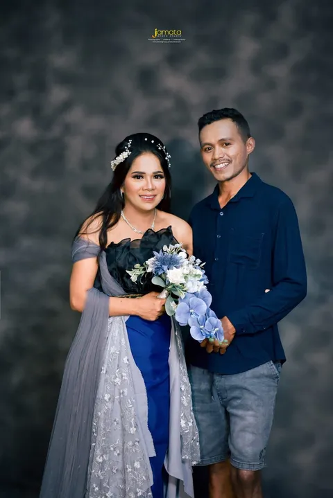 Foto sampul undangan Shinta & Hila