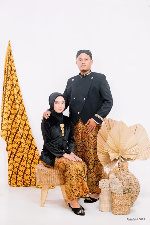 Foto sampul undangan Uud & Marom