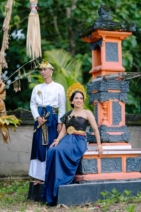 Foto sampul undangan Nyoman Wati & Ketur Ngurah Budi Satya