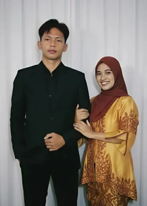 Foto sampul undangan Mirna & Is