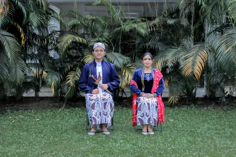 Foto sampul undangan Siska & Tomi