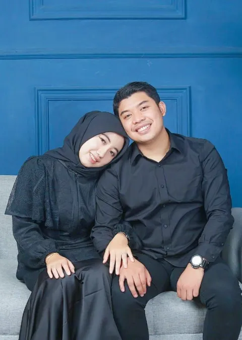 Foto sampul undangan Hasim & Elisa