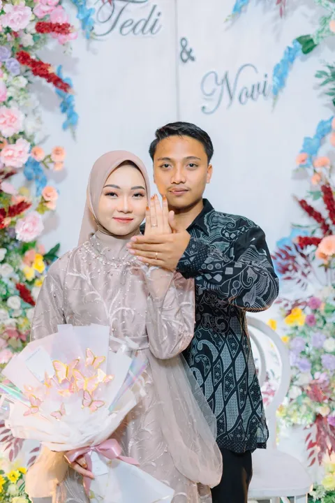 Foto sampul undangan Tedi & Novi