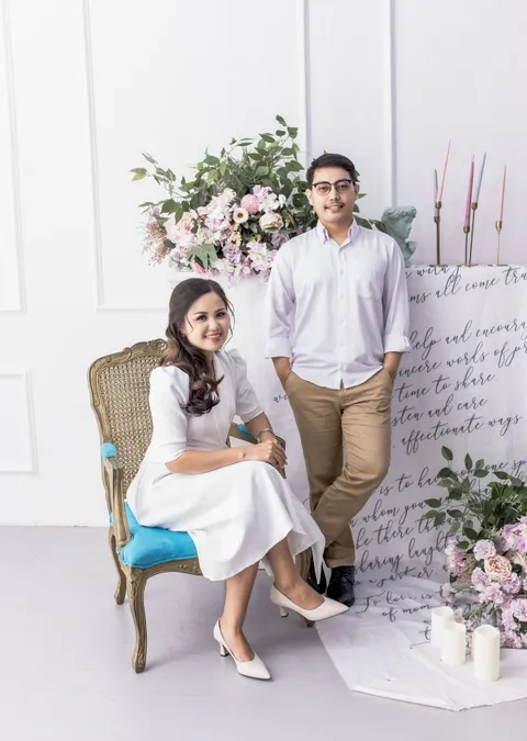 Foto sampul undangan Dewi & Gideon