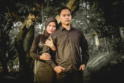 Foto sampul undangan Faozi & Maswiyah