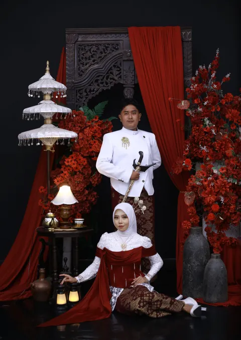 Foto sampul undangan Faridatun Nafila, S. Pd. & Umarul Faruq, S. Pd.