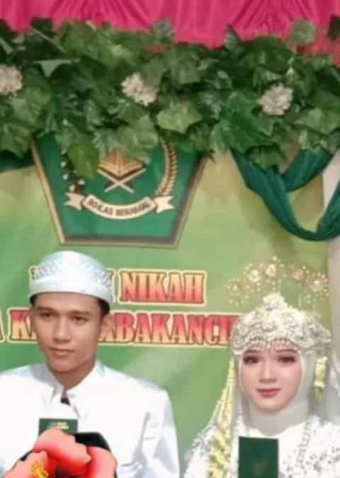 Foto sampul undangan Lia & Sugeng