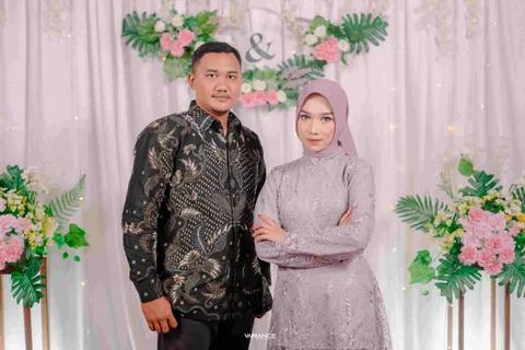 Foto sampul undangan Nur & Rofik