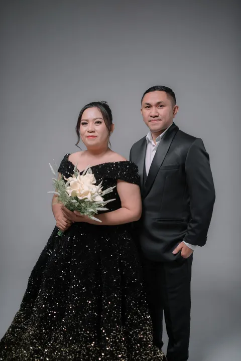 Foto sampul undangan Deri & Olin