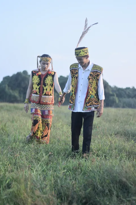 Foto sampul undangan Lusia & Nayau