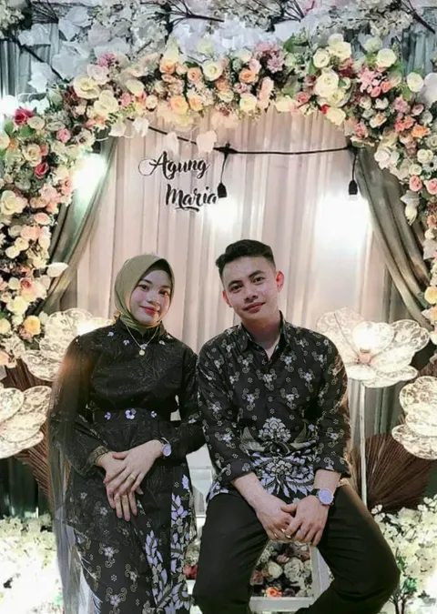 Foto sampul undangan Maria & Agung