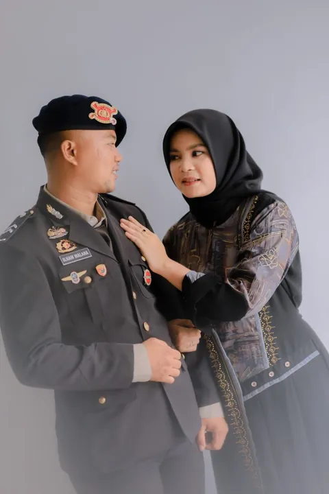 Foto sampul undangan Il & Risda