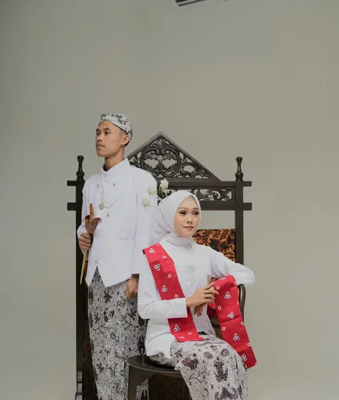 Foto sampul undangan Nelisa & Ade