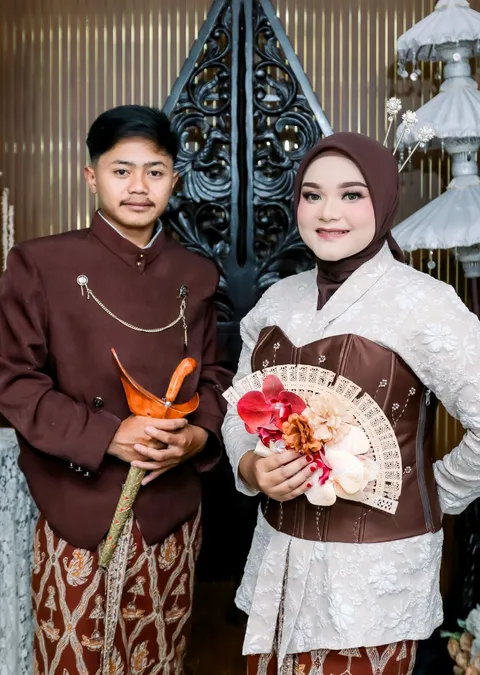 Foto sampul undangan Muhamad Latifudin & Tita Rosita