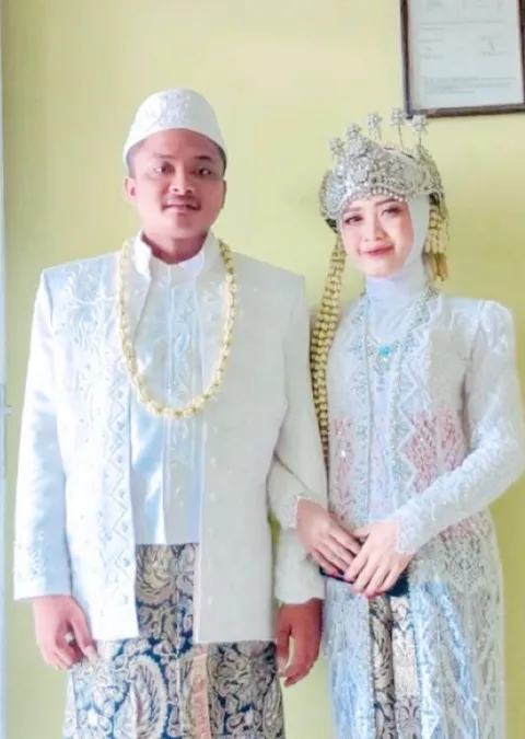 Foto sampul undangan Ananda & Isnaini