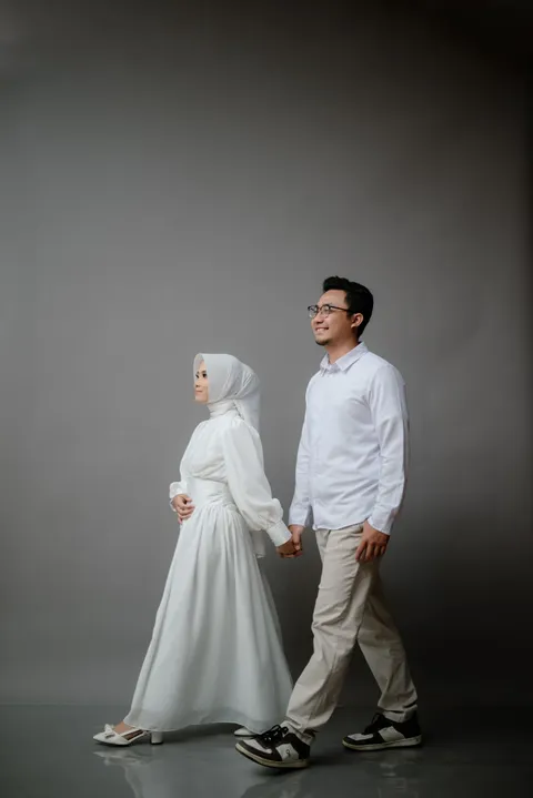 Foto sampul undangan Usi & Arip