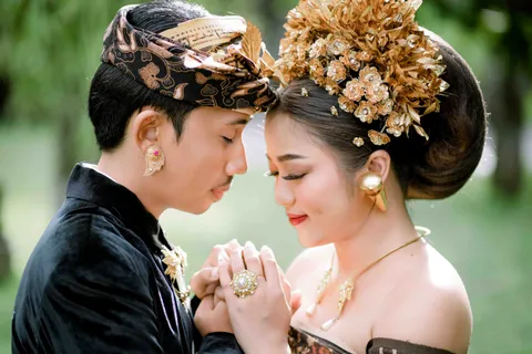 Foto sampul undangan Puspa & Dode