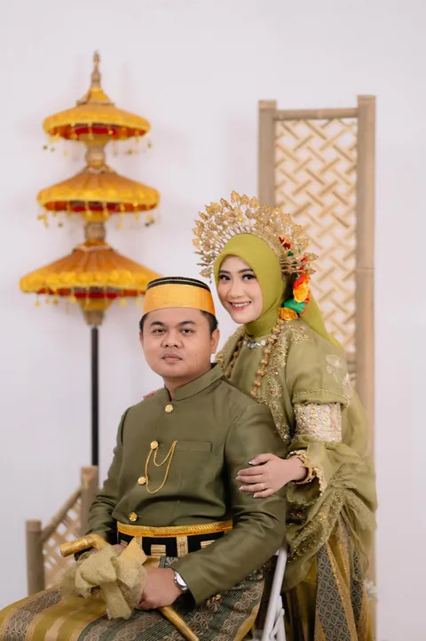 Foto sampul undangan Sastra & Elni