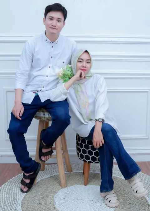 Foto sampul undangan Icky & Mhey