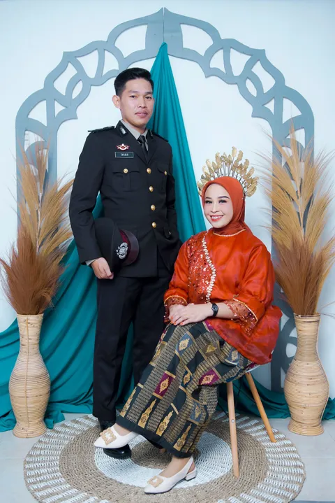 Foto sampul undangan Riska & Takbir