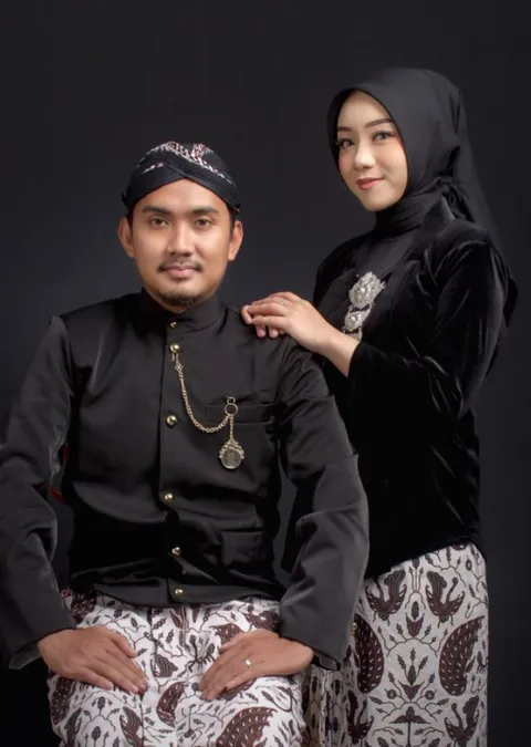 Foto sampul undangan Tri & Nisa