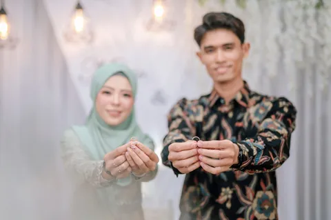Foto sampul undangan Mario & Lina