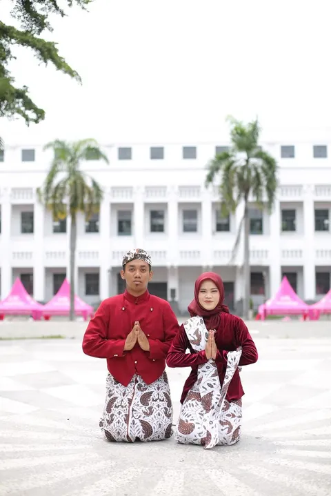 Foto sampul undangan Vivin & Fatkhul